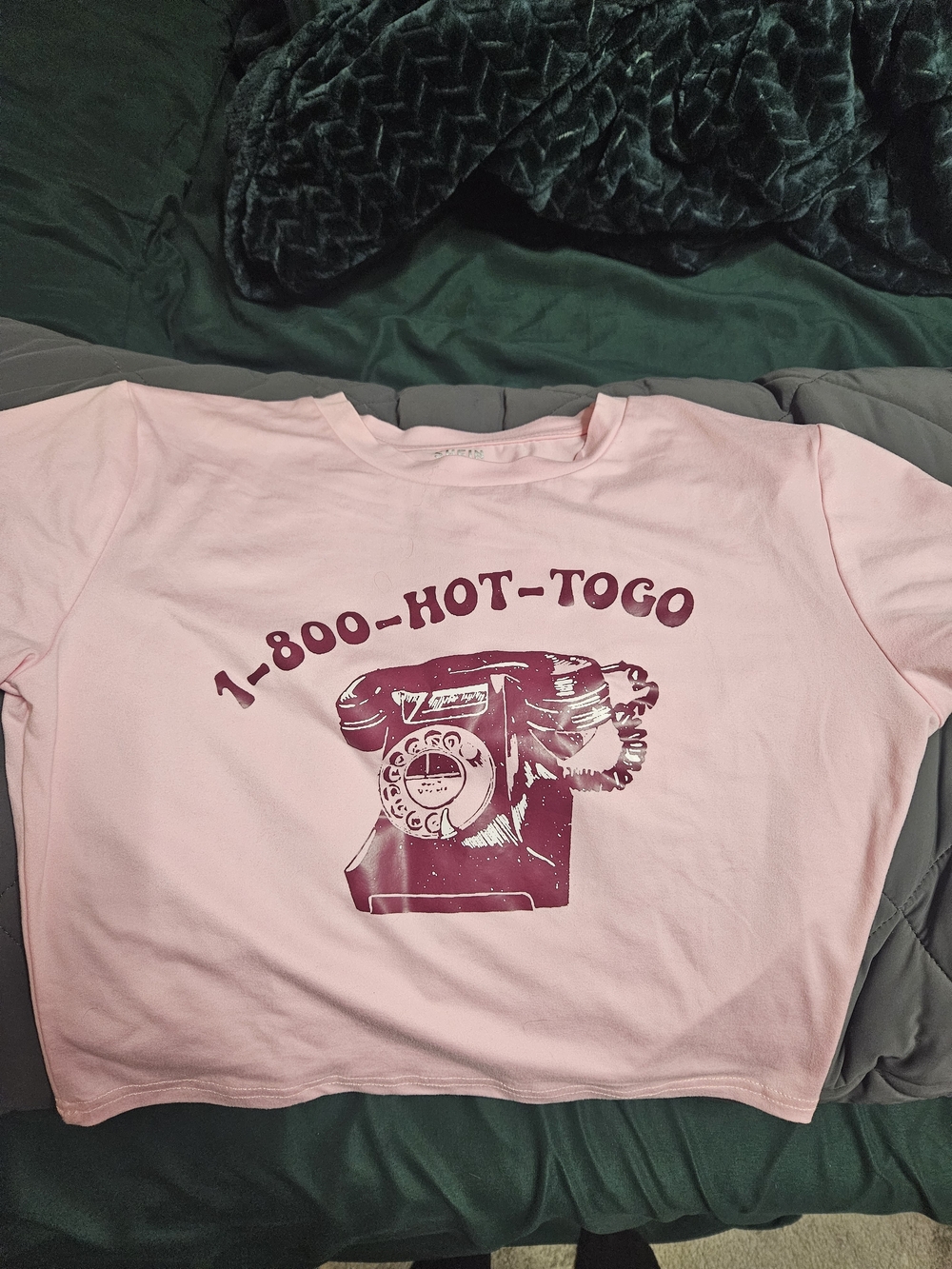 SHEIN Pink Graphic 1-800-HOT-TOGO Cropped Tee